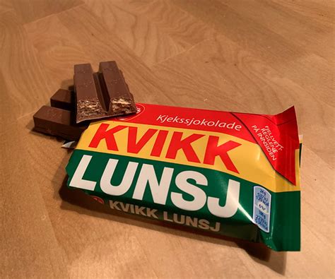How many sugar are in kvikk lunsj - calories, carbs, nutrition