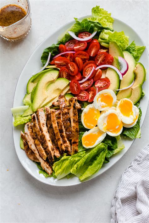 How many sugar are in la grilled chicken cobb salad - calories, carbs, nutrition