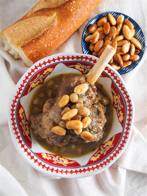 How many sugar are in lamb tagine with honey & dates - calories, carbs, nutrition