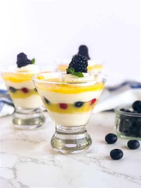 How many sugar are in lemon berry parfait - calories, carbs, nutrition