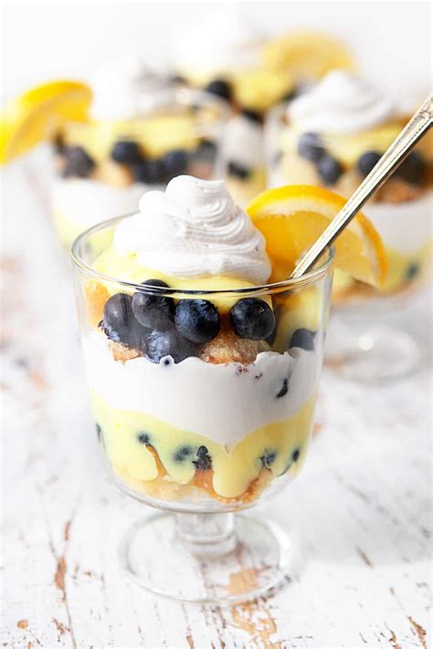 How many sugar are in lemon berry trifle - calories, carbs, nutrition