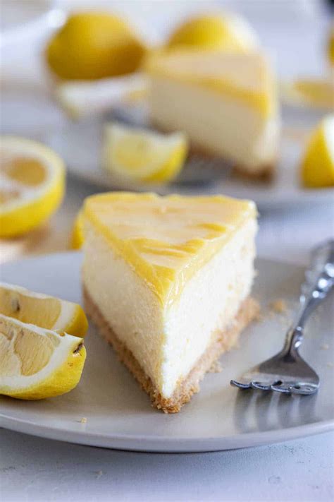 How many sugar are in lemon cheesecake with creme fraiche & raspberry coulis - calories, carbs, nutrition
