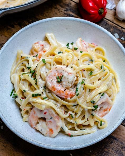 How many sugar are in linguini w/ shrimp sauce - calories, carbs, nutrition