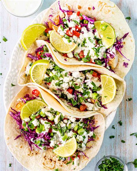 How many sugar are in loaded fish tacos - calories, carbs, nutrition