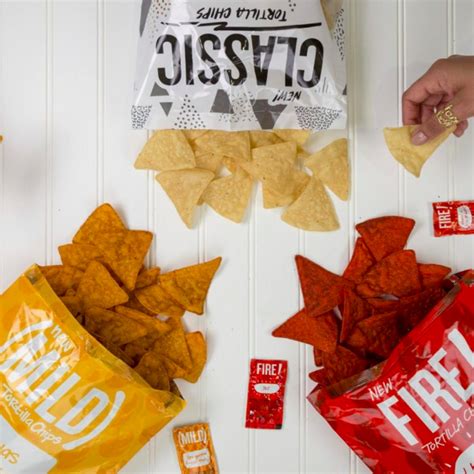 How many sugar are in locos tacos chips - calories, carbs, nutrition