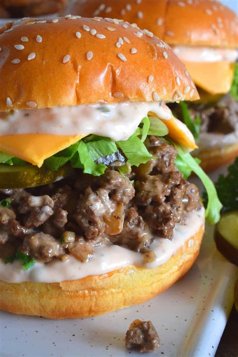 How many sugar are in loose burger on white bun - calories, carbs, nutrition