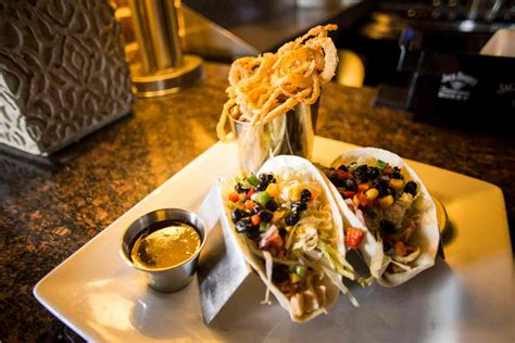 How many sugar are in los cabos chicken tacos - calories, carbs, nutrition