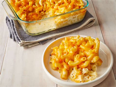 How many sugar are in macaroni and cheese, baked - calories, carbs, nutrition