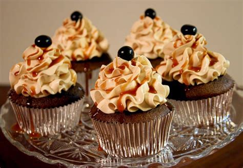 How many sugar are in macchiato cupcake - calories, carbs, nutrition