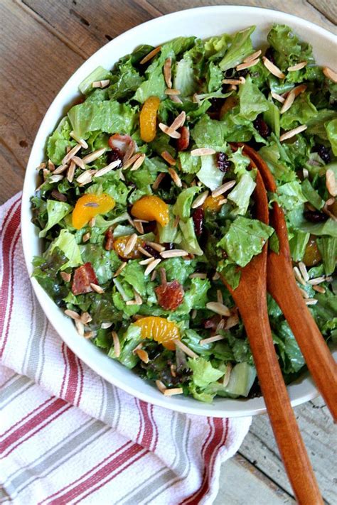 How many sugar are in mandarin greens salad - calories, carbs, nutrition