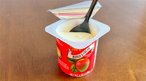 How many sugar are in mango and cream yogurt - calories, carbs, nutrition