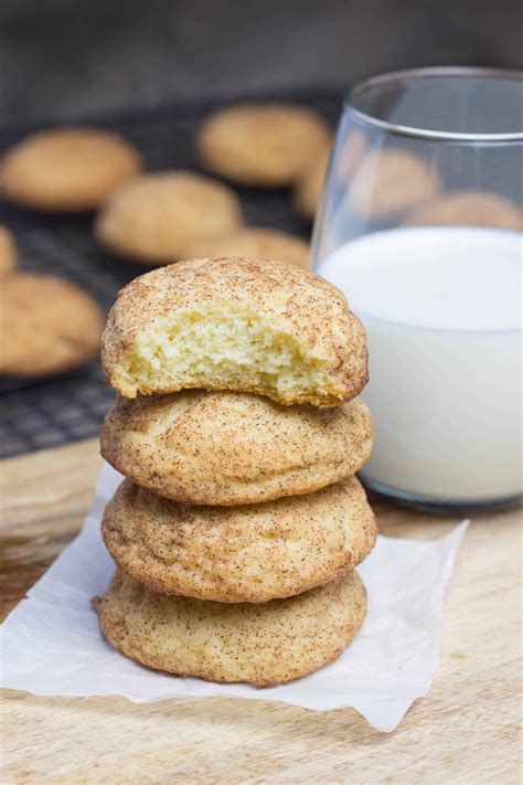 How many sugar are in manifesto snickerdoodle cookies - calories, carbs, nutrition