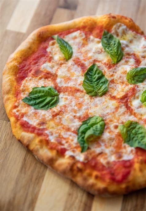 How many sugar are in margherita pizza 2 - calories, carbs, nutrition