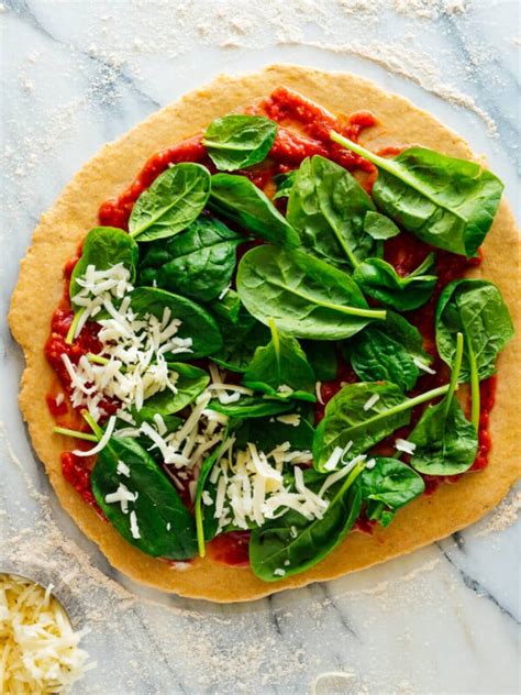 How many sugar are in margherita wheat pizza - calories, carbs, nutrition