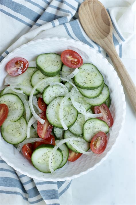 How many sugar are in marinated cumber salad - calories, carbs, nutrition