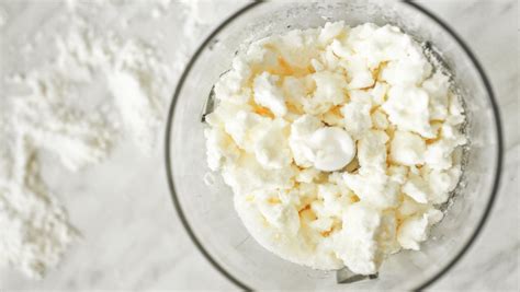 How many sugar are in market deli cottage cheese filling - calories, carbs, nutrition