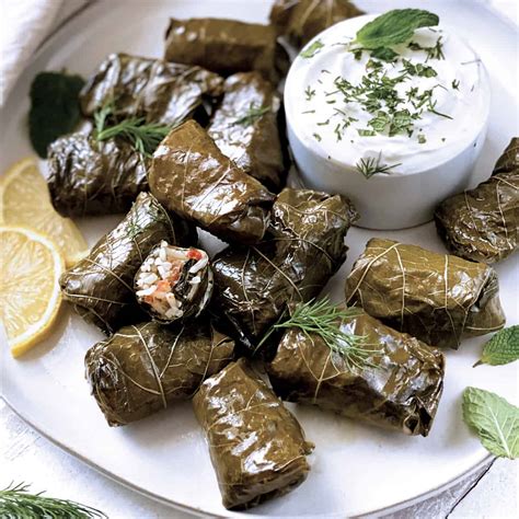 How many sugar are in mediterranean deli greek grape leaves - calories, carbs, nutrition