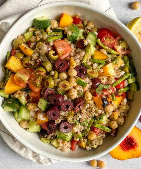 How many sugar are in mediterranean farro salad - calories, carbs, nutrition