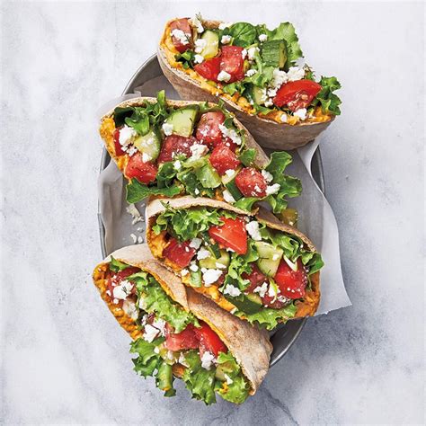 How many sugar are in mediterranean pocket pita - calories, carbs, nutrition