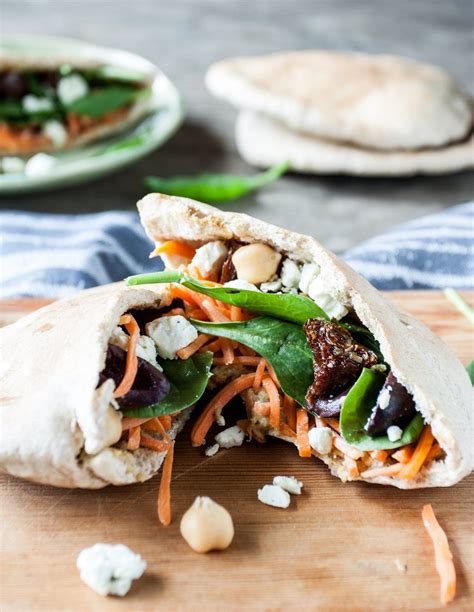 How many sugar are in mediterranean veggie pita - calories, carbs, nutrition