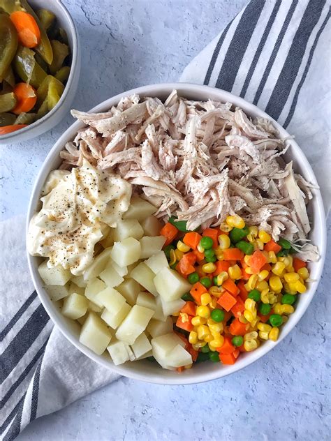How many sugar are in mexican chicken salad - calories, carbs, nutrition