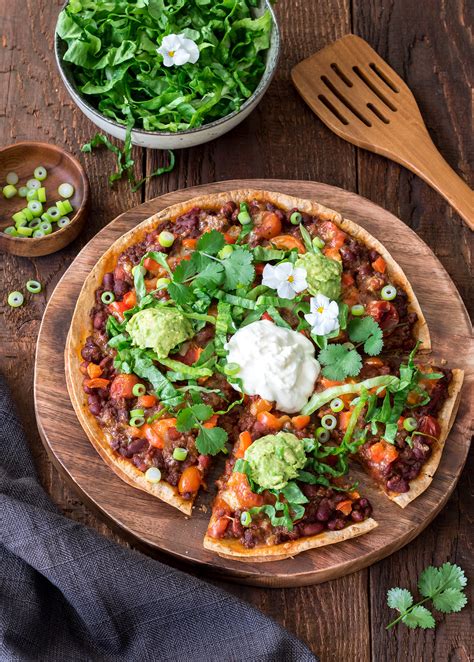 How many sugar are in mexican style pizza - calories, carbs, nutrition