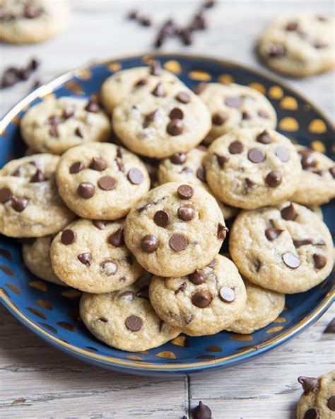 How many sugar are in mini choc chip cookies - calories, carbs, nutrition