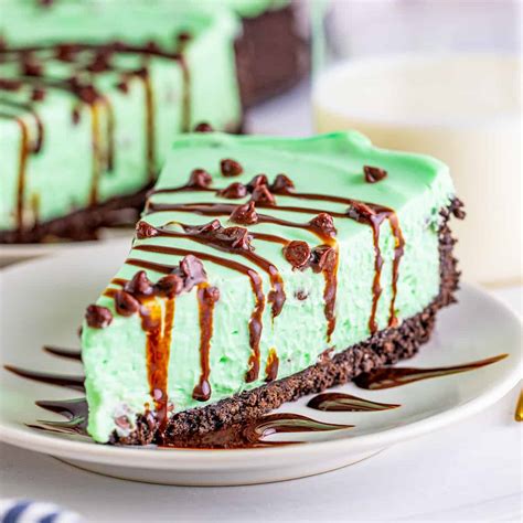 How many sugar are in mint chocolate chip cheesecake - calories, carbs, nutrition