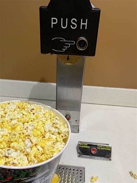 How many sugar are in movie theater butter popcorn - calories, carbs, nutrition