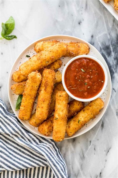 How many sugar are in mozzarella sticks - calories, carbs, nutrition