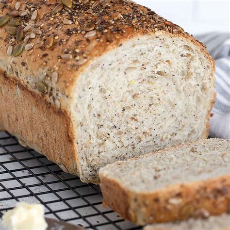 How many sugar are in multigrain sandwich bread - calories, carbs, nutrition