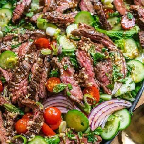 How many sugar are in mushroom beef salad - calories, carbs, nutrition