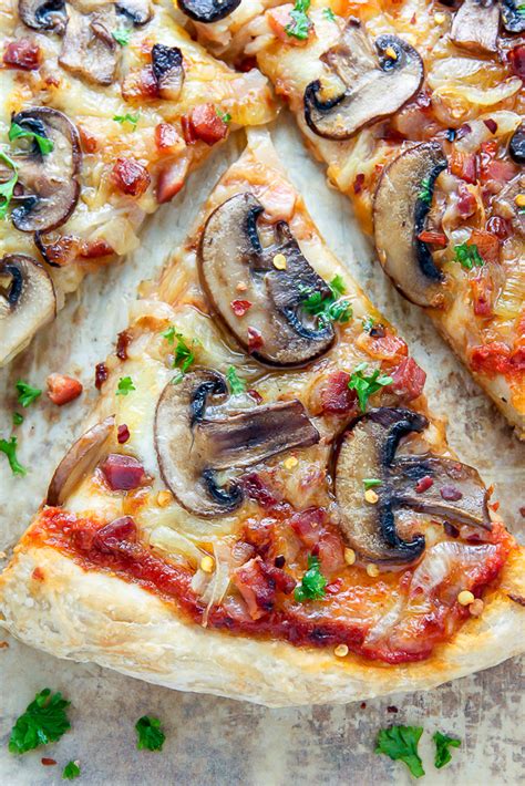 How many sugar are in mushroom pizza - calories, carbs, nutrition