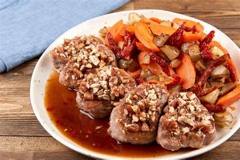 How many sugar are in mustard seed crusted pork tenderloin medallions - calories, carbs, nutrition