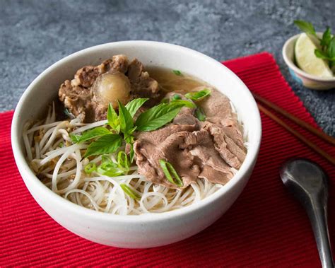 How many sugar are in noodle bowl beef bone stock - calories, carbs, nutrition