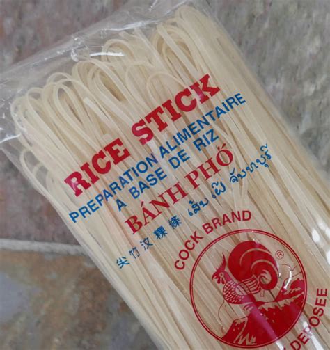 How many sugar are in noodle rice stick cooked basic method 3/4 cup - calories, carbs, nutrition