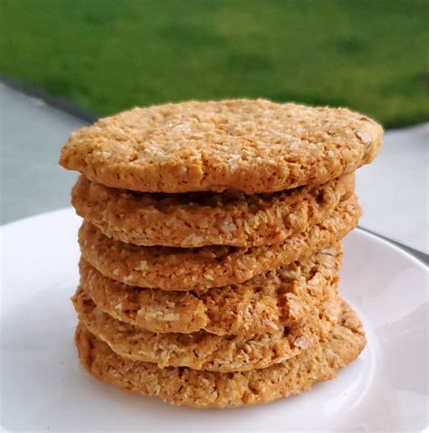 How many sugar are in oatmeal cookie - calories, carbs, nutrition