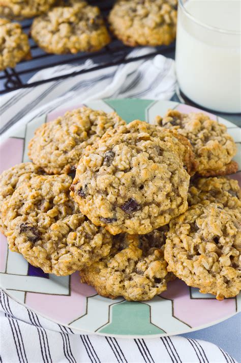 How many sugar are in oatmeal raisin cookies - calories, carbs, nutrition