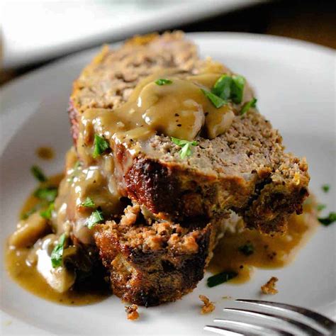 How many sugar are in old fashioned meat loaf with gravy - calories, carbs, nutrition
