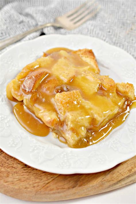 How many sugar are in old-fashioned bread pudding - calories, carbs, nutrition