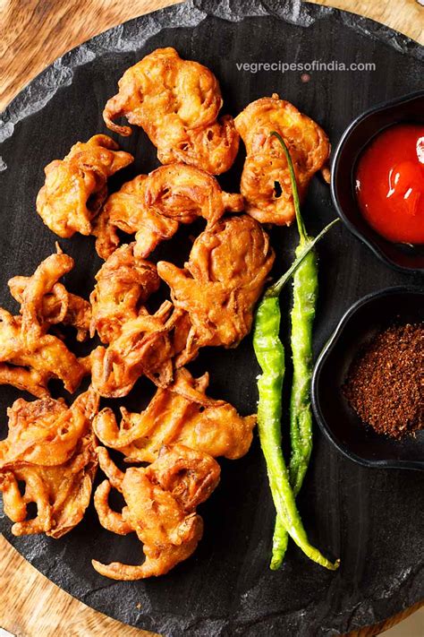 How many sugar are in onion pakoras - calories, carbs, nutrition