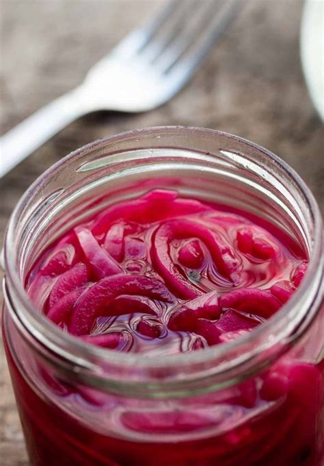 How many sugar are in onion red pickled 1/4 cup - calories, carbs, nutrition