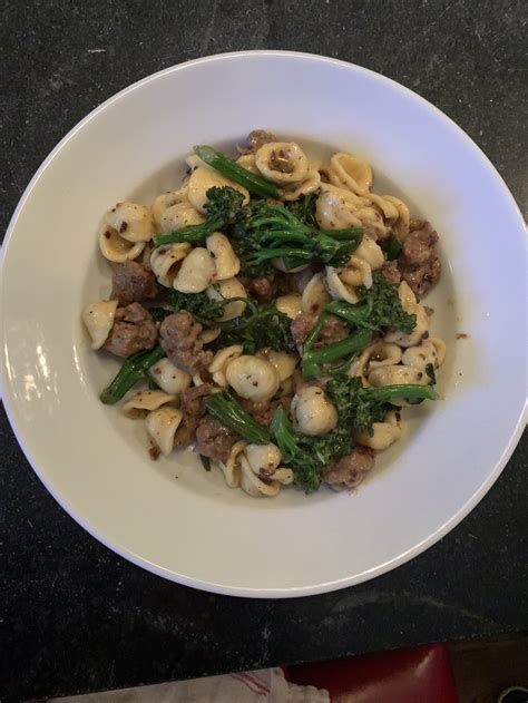 How many sugar are in orecchiette w/sausage & tomatoes - calories, carbs, nutrition