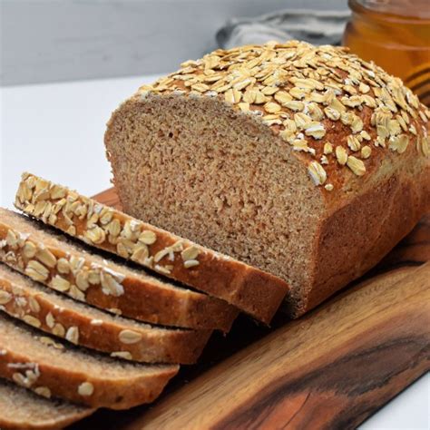 How many sugar are in organic oatmeal sandwich bread - calories, carbs, nutrition