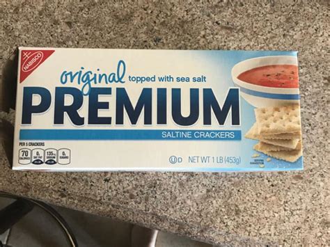 How many sugar are in original premium saltine crackers - calories, carbs, nutrition