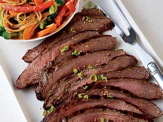 How many sugar are in pacific rim grilled steak salad - calories, carbs, nutrition