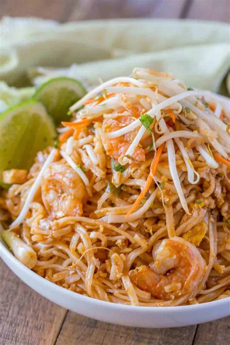 How many sugar are in pad thai - calories, carbs, nutrition