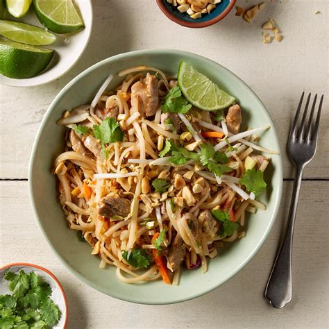 How many sugar are in pad thai & tofu - calories, carbs, nutrition