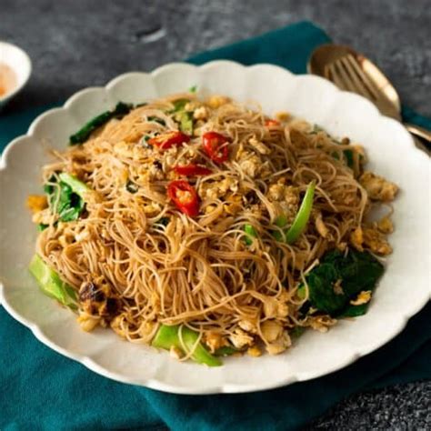 How many sugar are in pad thai vegetables with rice vermicellia - calories, carbs, nutrition