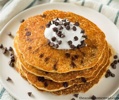 How many sugar are in pancakes, buttermilk, chocolate chip - calories, carbs, nutrition